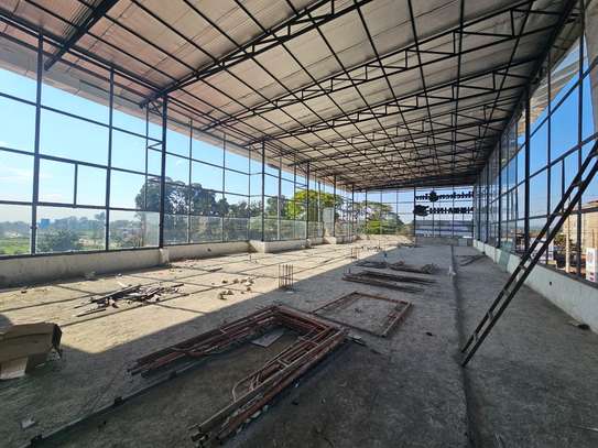 5,100 ft² Commercial Property with Parking in Rosslyn image 3