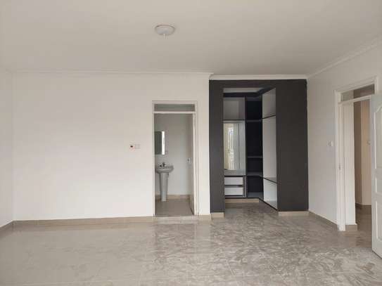 4 Bed House with En Suite at Muigai image 3
