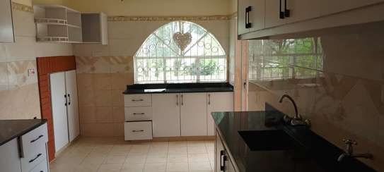 4 Bed House with En Suite at Kerarapon image 3
