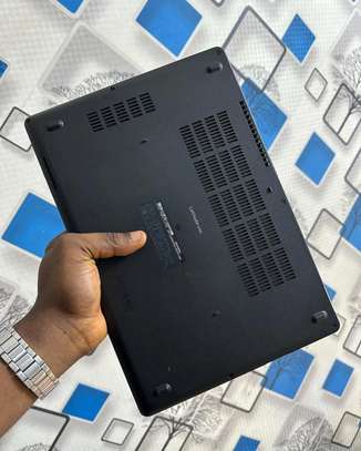 Dell 5490 image 4