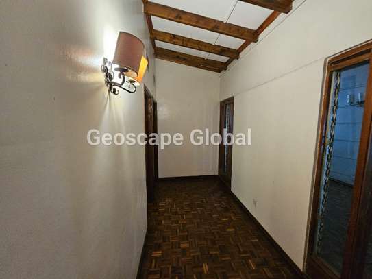 5 Bed House with En Suite in Muthaiga image 1
