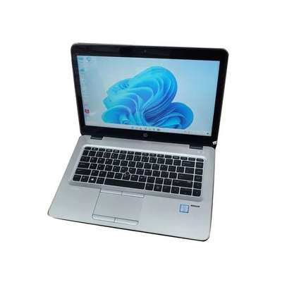 HP  EliteBook 840 G4 Core I7 8GB 256GB SSD + Free bag image 1