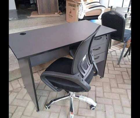 Executive and spacious office desks and chair image 5