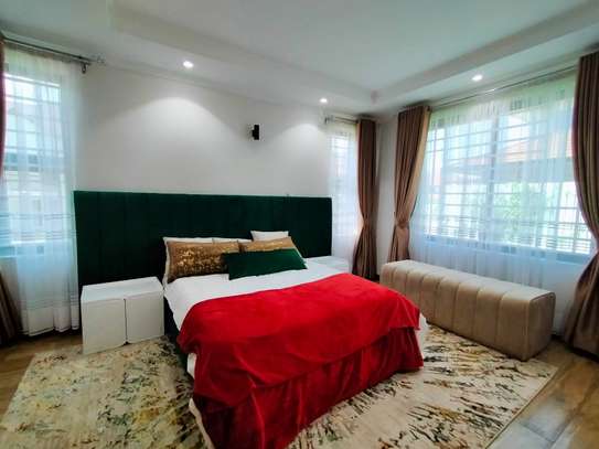 5 Bed House with En Suite in Karura image 11