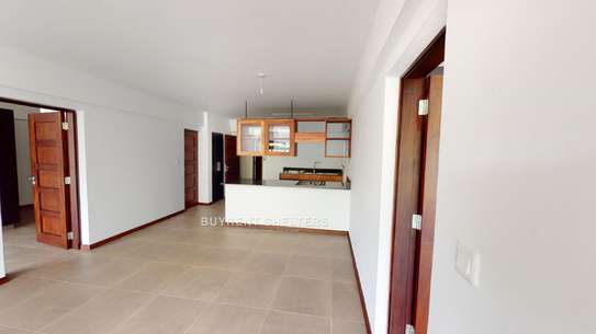 2 Bed Apartment with En Suite at Riverside Dr image 5