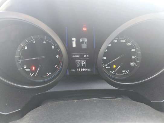 Toyota land cruiser prado used petrol image 3