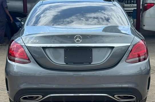 Mercedes-Benz C200 AMG image 13