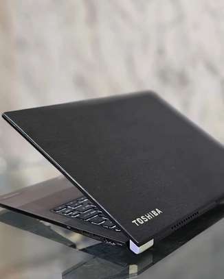 Toshiba Dynabook X30 laptop image 4