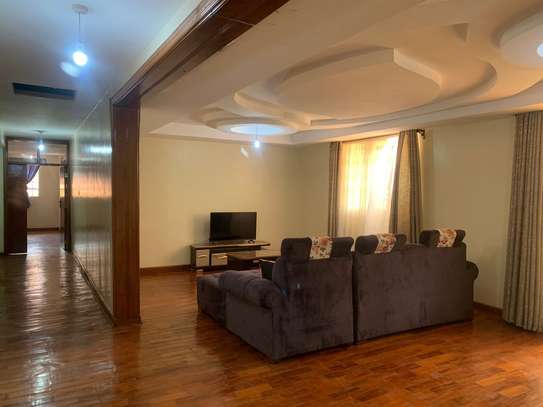 8 Bed House with En Suite at Runda Road image 2