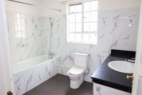 2 Bed Apartment with En Suite in Muthaiga image 5