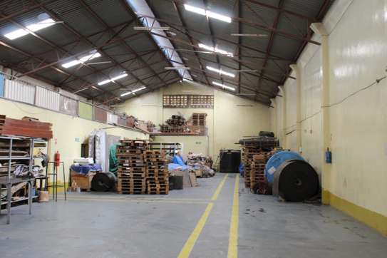 8,500 ft² Warehouse with Backup Generator in Embakasi image 3