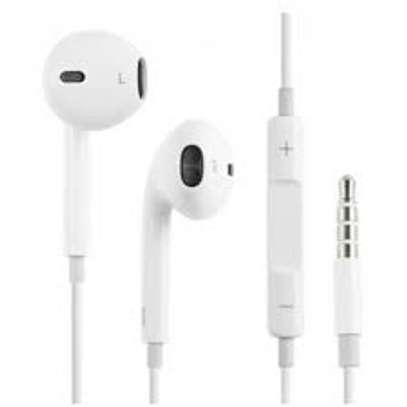 Apple Earpods With 3.5mm Headphone Plug image 3