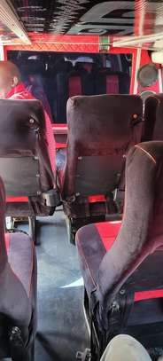 TOYOTA HIACE 7L 4WD image 10