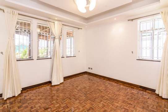 4 Bed House with En Suite in Runda image 9