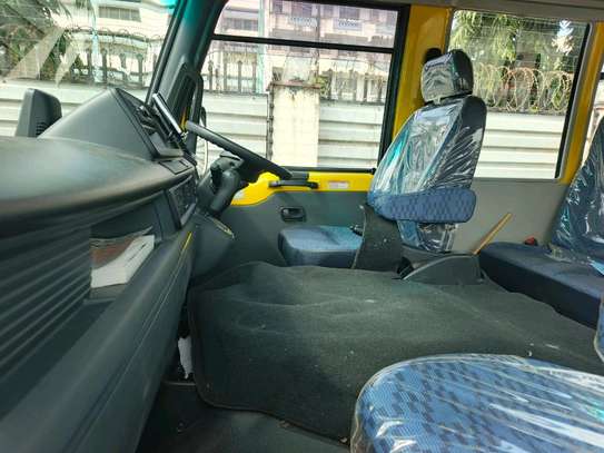 Mitsubishi ROSA 2019 image 2