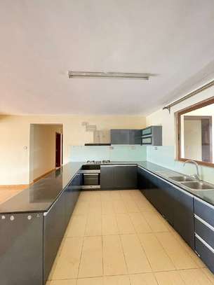 3 Bed Apartment with En Suite in Lavington image 4