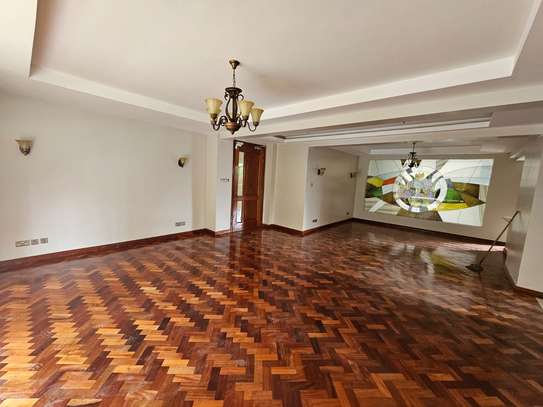 4 Bed Apartment with En Suite in Riverside image 7