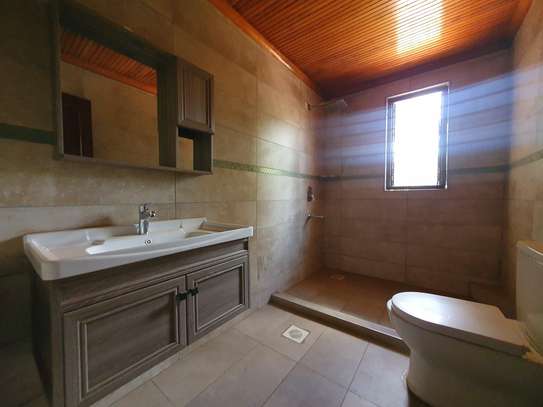 10 Bed Villa with En Suite at Un Avenue image 17