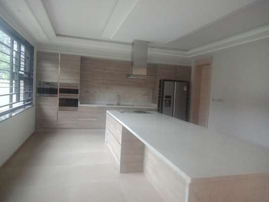 5 Bed Townhouse with En Suite in Muthaiga image 30
