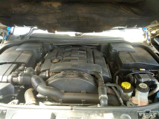 Land Rover Discovery 4 SDV6 XS image 9