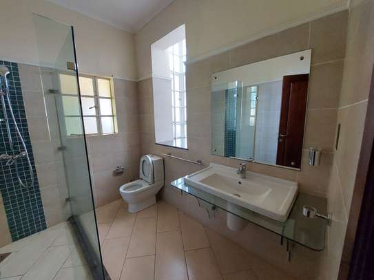 6 Bed House with En Suite at Kinanda Road image 40