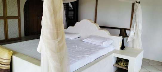 4 Bed Villa with En Suite in Watamu image 18