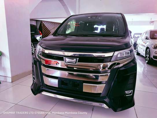 Toyota Noah WXB 2019 2wd image 2