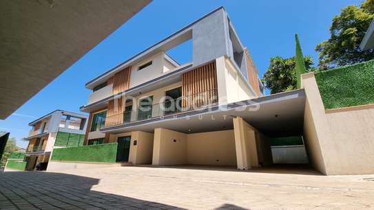 5 Bed Villa with En Suite in Lavington image 19