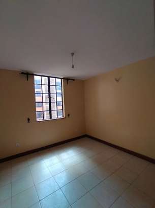 3 Bed Apartment with En Suite in Kilimani image 12