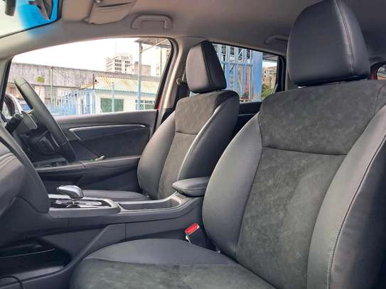 Honda Fit Shuttle hybrid Redwine 2018 image 2