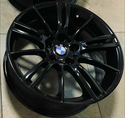 18 Inch BMW alloy rims X-UK black free delivery image 1