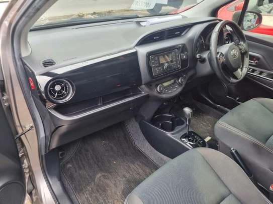 Toyota Vitz hybrid grey 2018 2wd image 3