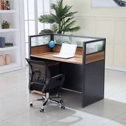 Single Office Workstation image 5