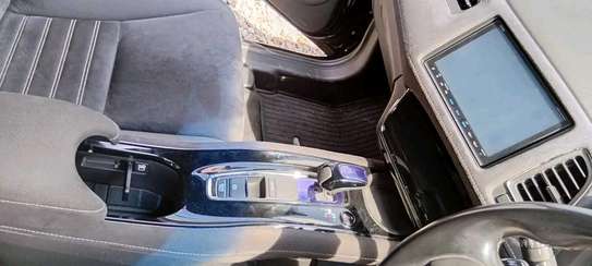 Honda vezzel metallic black image 3