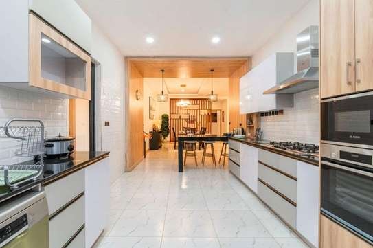 Furnished 3 Bed Apartment with En Suite at Peponi Road image 7