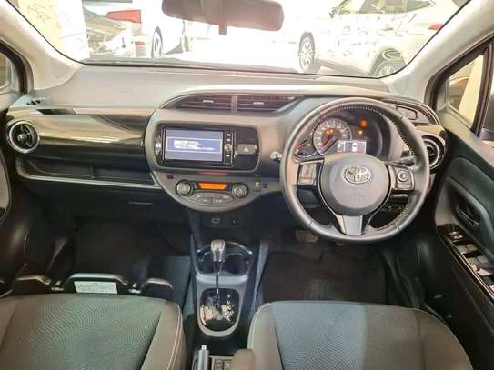 Toyota vitz  blue image 7