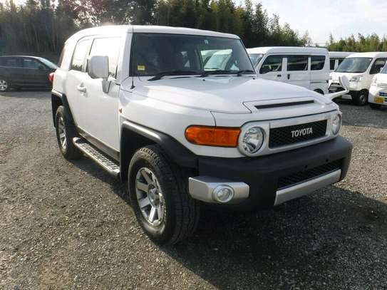 NEW TOYOTA FJ CRUISER (MKOPO/HIRE PURCHASE ACCEPTED) image 4