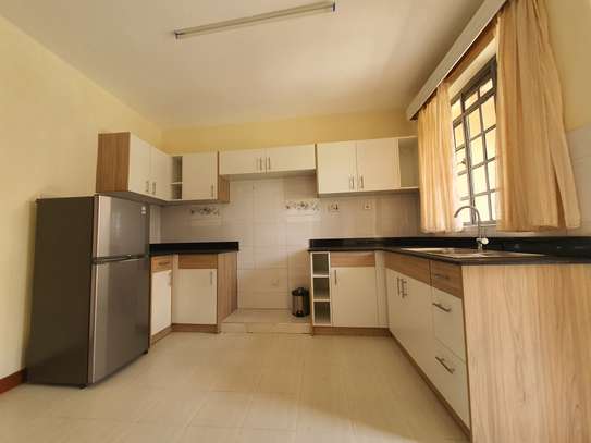 4 Bed Townhouse with En Suite at Near Gmc Place image 23