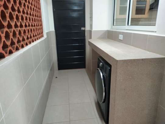 3 Bed Apartment with En Suite at Few Minutes Drive To Gigiri image 20