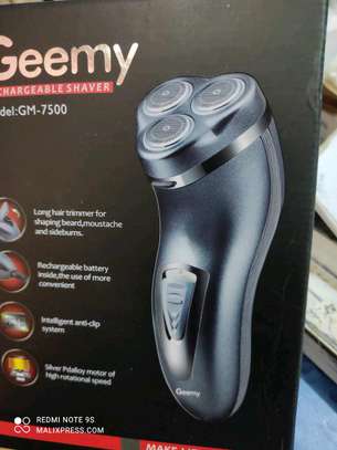 Progemei gm rechargeable shaver smooth image 1