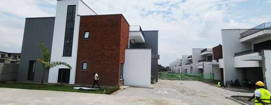 5 Bed Townhouse with En Suite at Langata Road image 8