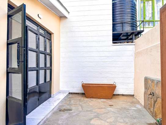4 Bed Townhouse with En Suite at Mukenya Court image 2