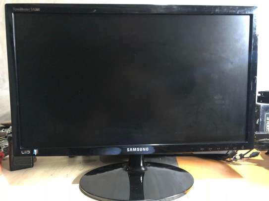22 inch sumsung monitor (wide). image 2