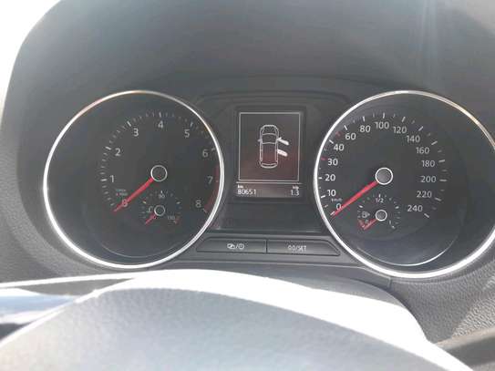 Volkswagen polo image 9