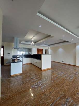 Serviced 4 Bed Apartment with En Suite in Kileleshwa image 3