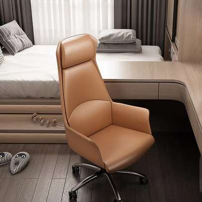 Modern Executive Chair – High-End Synthetic Leather image 6