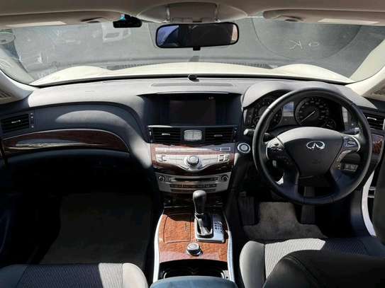 Nissan Fuga Infinity White 2017 image 6