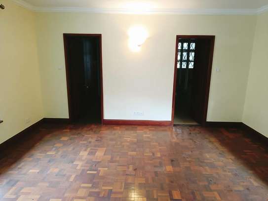 4 Bed House with En Suite in Spring Valley image 19