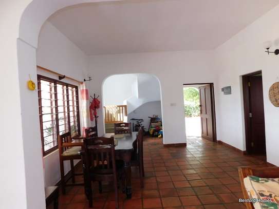 4 Bed House with En Suite in Shanzu image 3