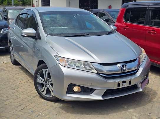 Honda Grace image 5